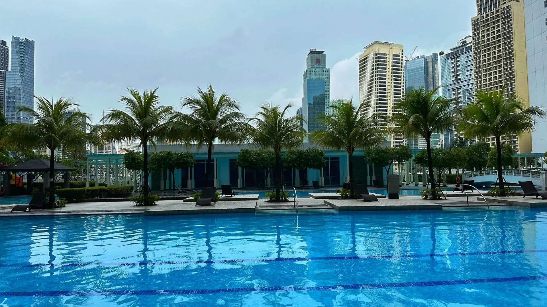 Stonewood Suites In Jazz Residences Makati 2X Bigger Unit Manila Philippines