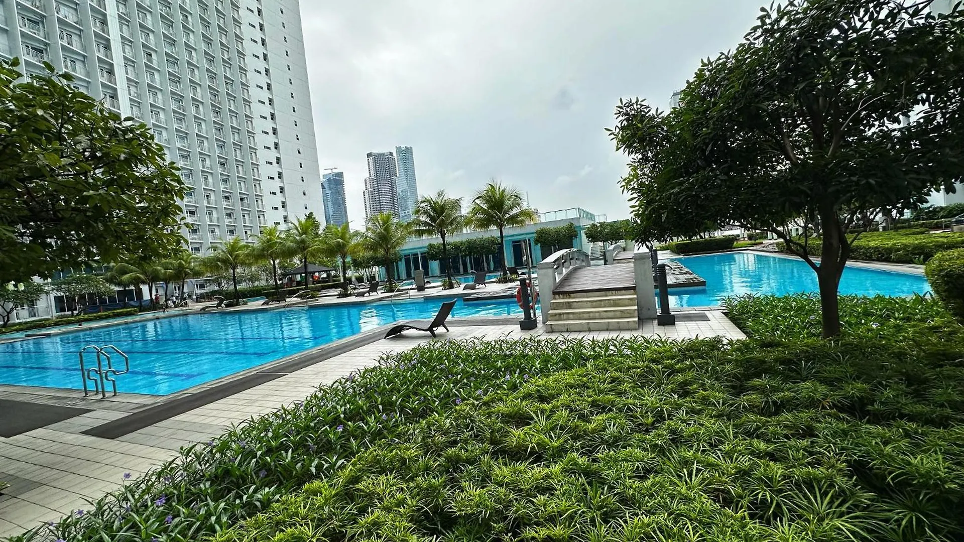 Stonewood Suites In Jazz Residences Makati 2X Bigger Unit Manila 0*,  Philippines